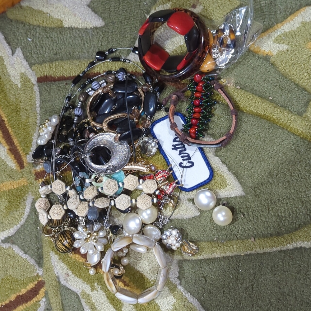 Junk jewelry set